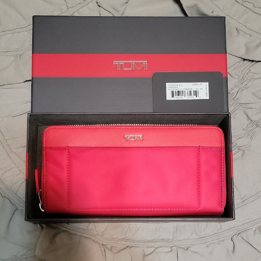 Tumi Continental Zip Around Wallet